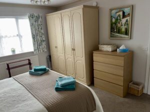 Kingbedroom2